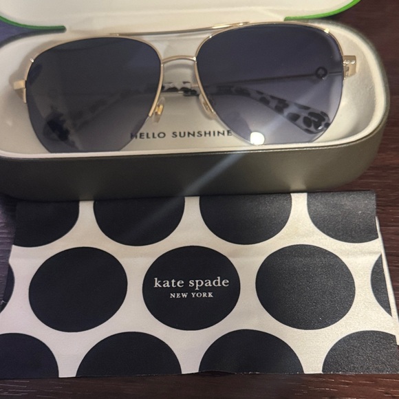 Kate Spade Sunglasses - Picture 3 of 8